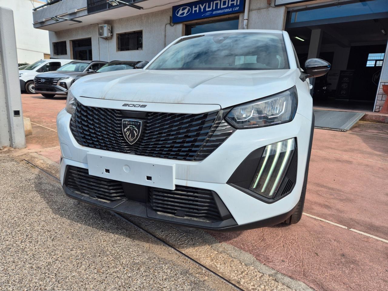 Peugeot 2008 Hybrid 136 e-DCS6 STYLE