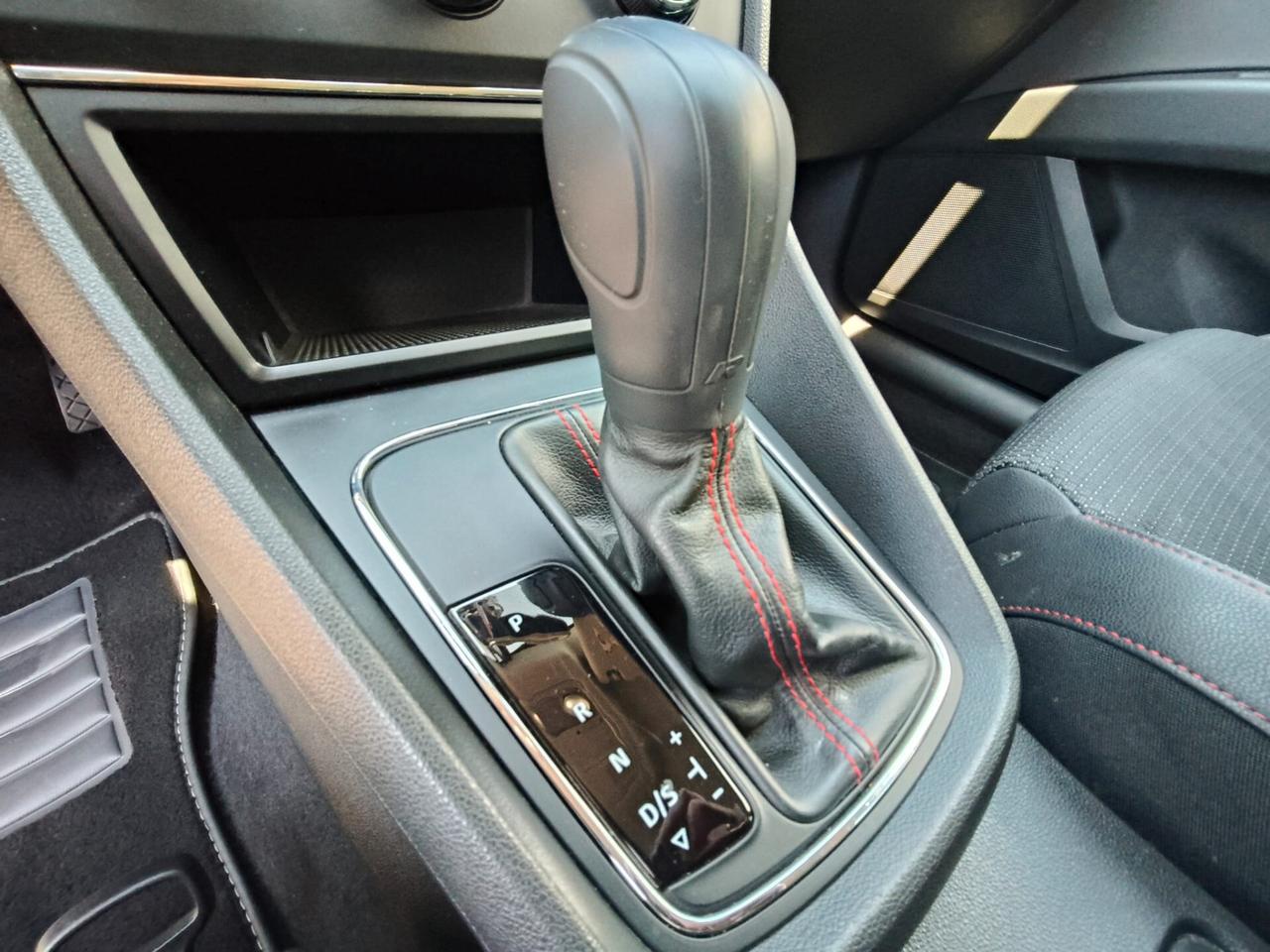 Seat Leon 2.0 TDI 184 CV DSG 5p. FR