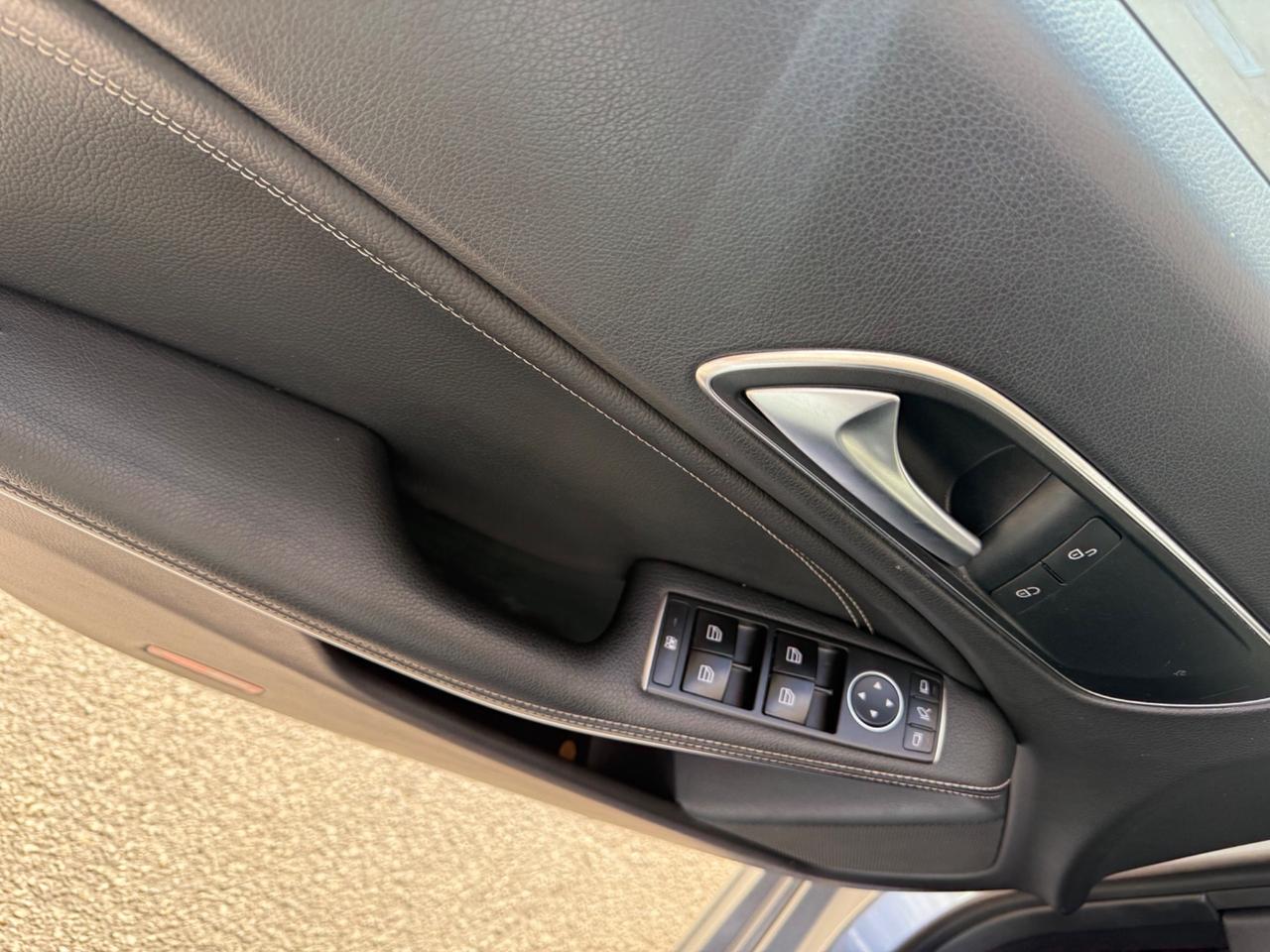 Mercedes-benz CLA 200 CLA 200 d Automatic Premium Dark Night