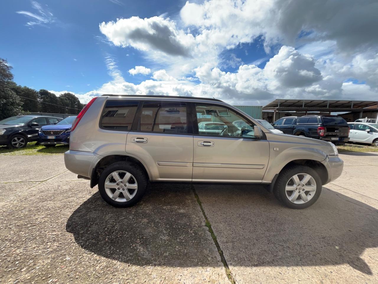 Nissan X-Trail 2.2 dCi Sport Columbia