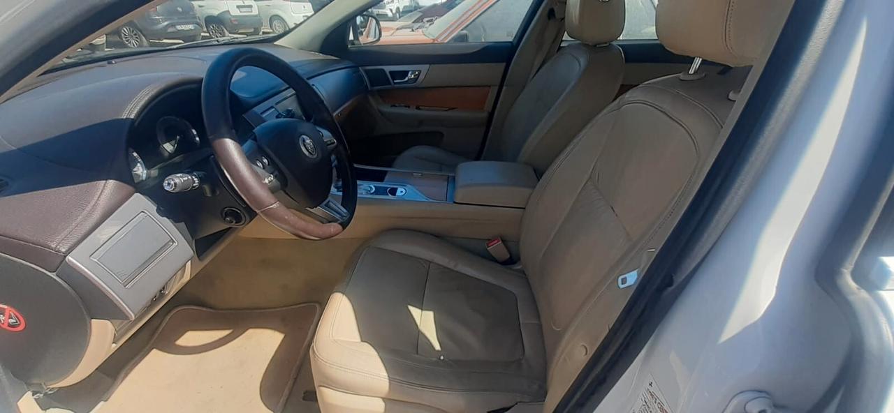 Jaguar XF 2010 - 3.0 D V6 LB AUTOMOBILI