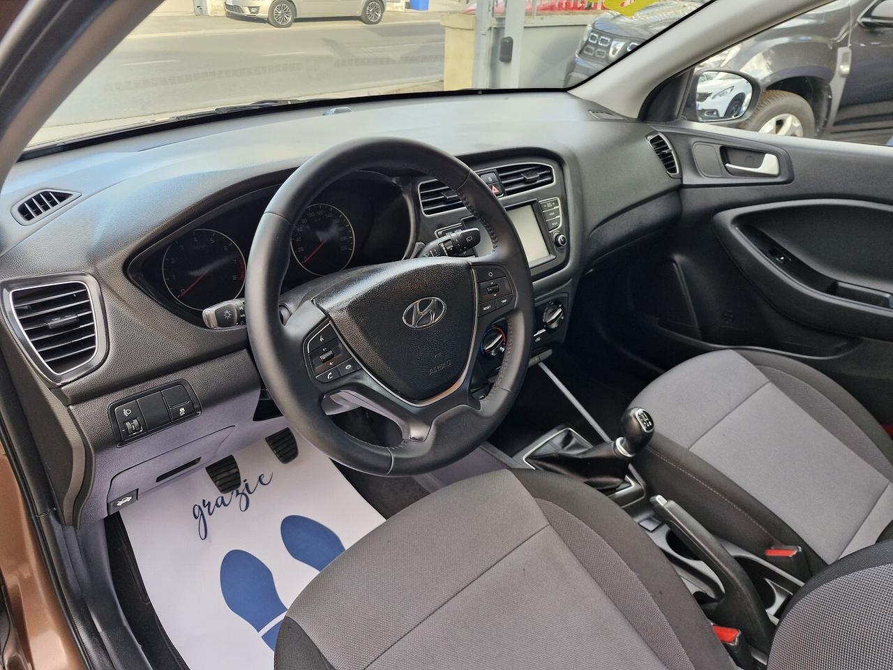 HYUNDAI I20 1.2 CONNECTILNE 75CV ANNO 10/2019