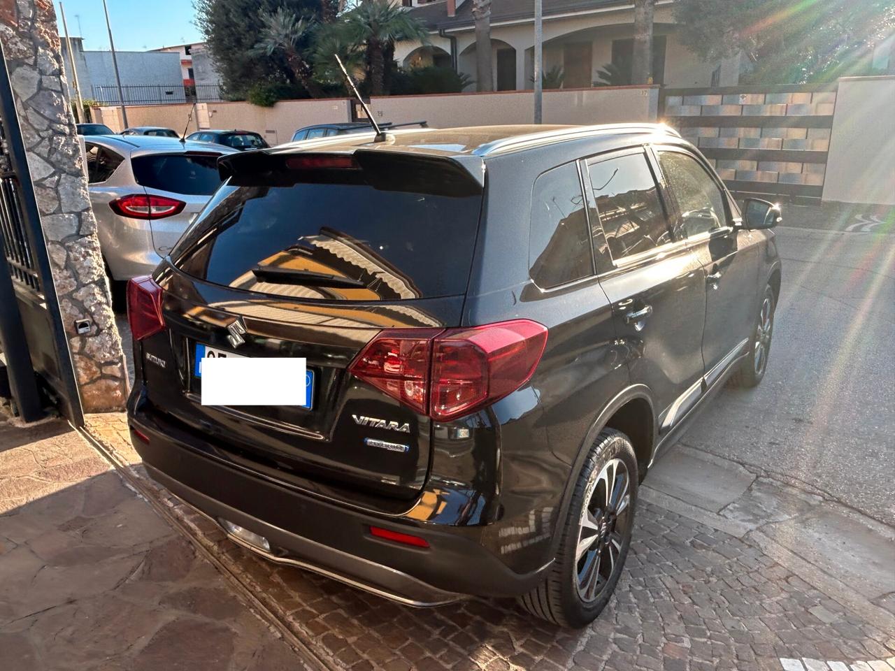 Suzuki Vitara 1.4 Hybrid Top