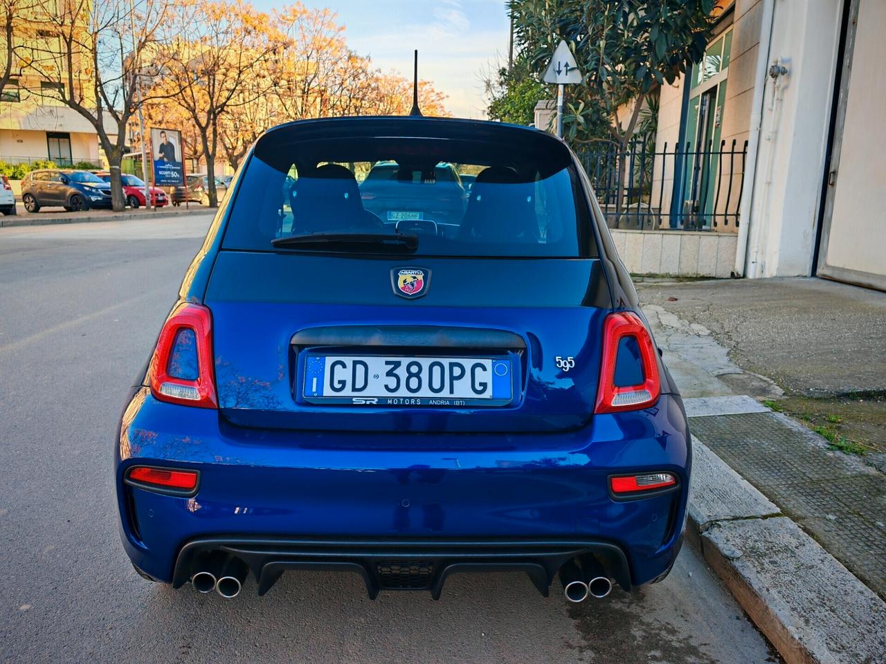 Abarth 595 1.4 Turbo T-Jet 165 CV Monster Energy Yamaha