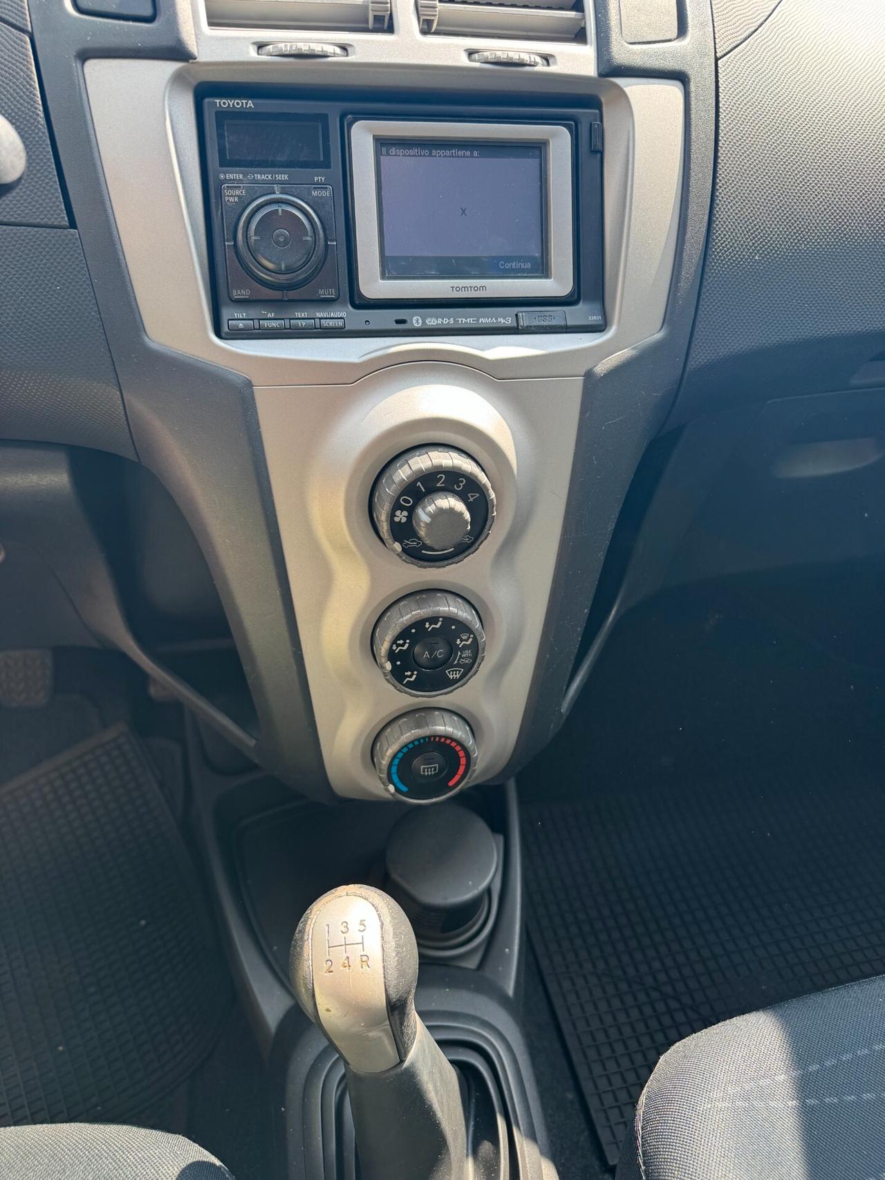 Toyota Yaris 1.3 5 porte Navi NEOPATENTATI