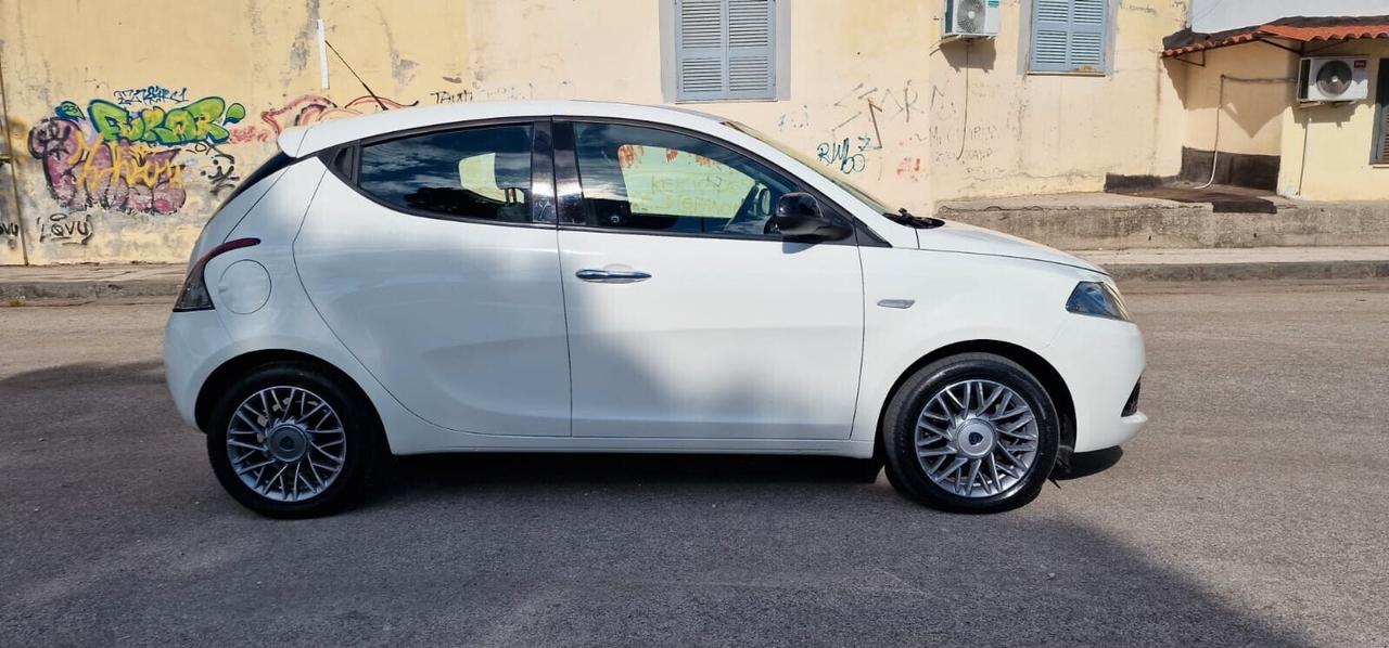 Lancia Ypsilon 1.2 69 CV 5 porte GPL Ecochic Mya Con BLOCKSHAFT