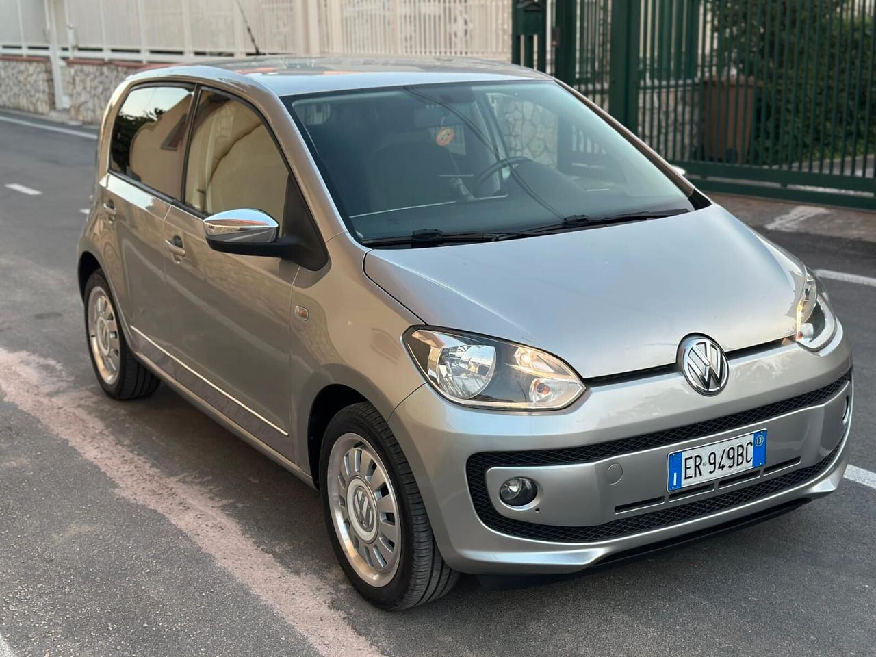 Volkswagen up! 1.0 Benz/ Metano