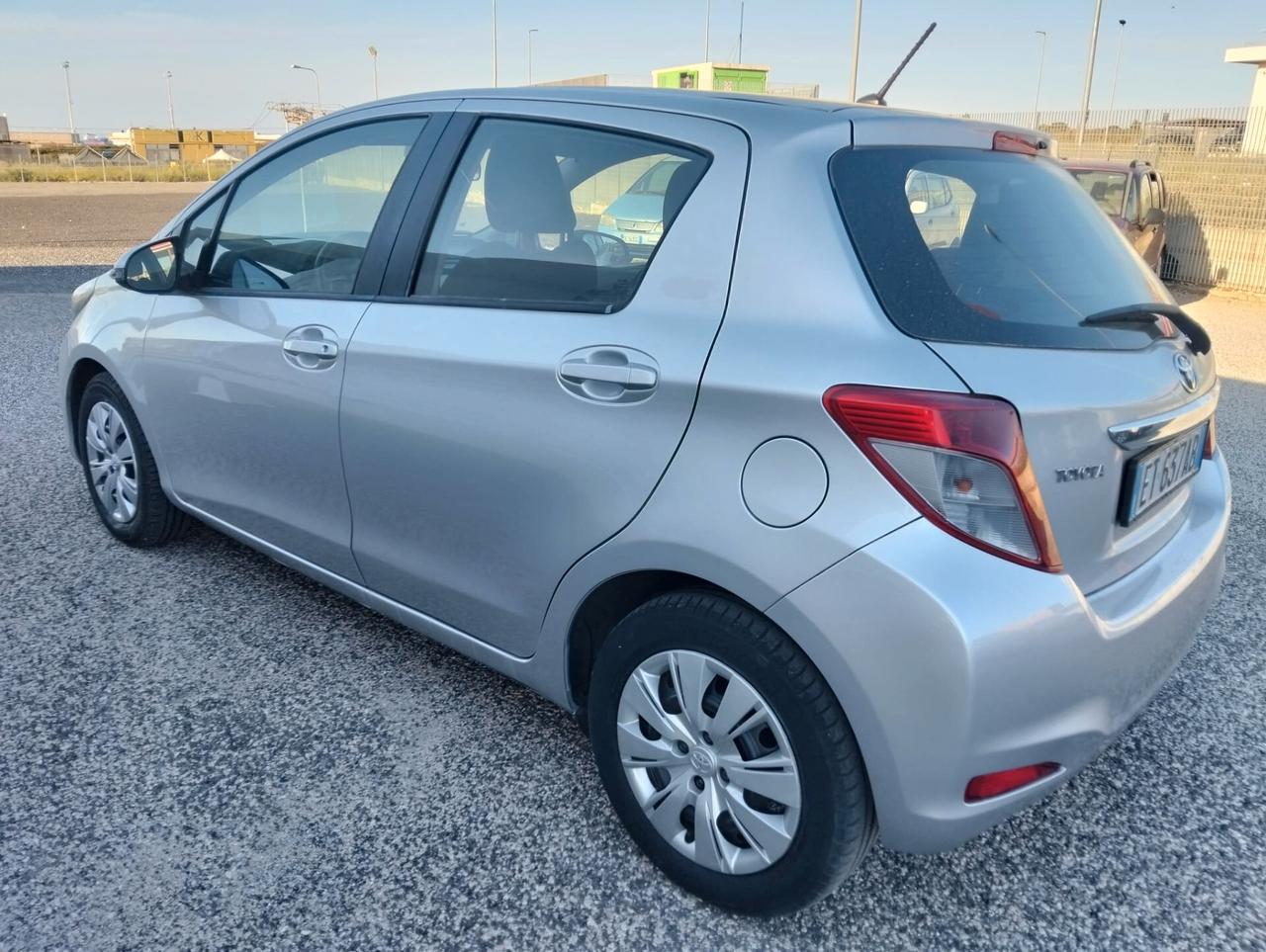Toyota Yaris 1.3 5 porte Lounge