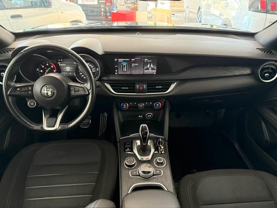 Alfa Romeo Stelvio 2.2 Turbodiesel 190 CV AT8 Q4 Business