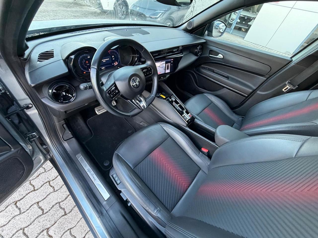 Alfa Romeo Junior 1.2 145 CV Hybrid eDCT6 Speciale