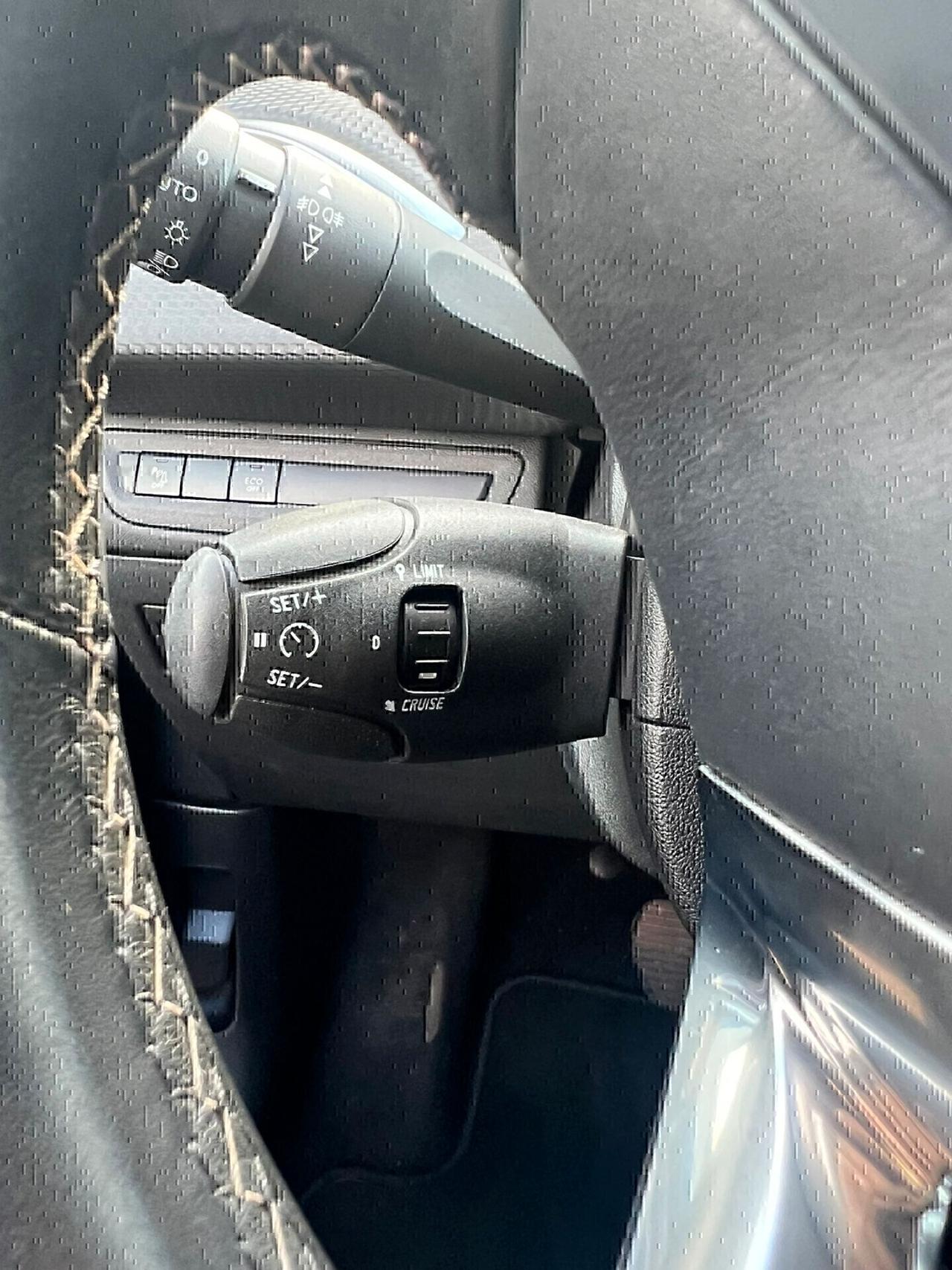 Peugeot 2008 BlueHDi 120 EAT6 S&S Allure automatica
