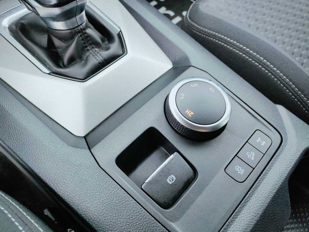 VOLKSWAGEN Amarok II 2023 - Amarok 2.0 tdi Life 4motion auto