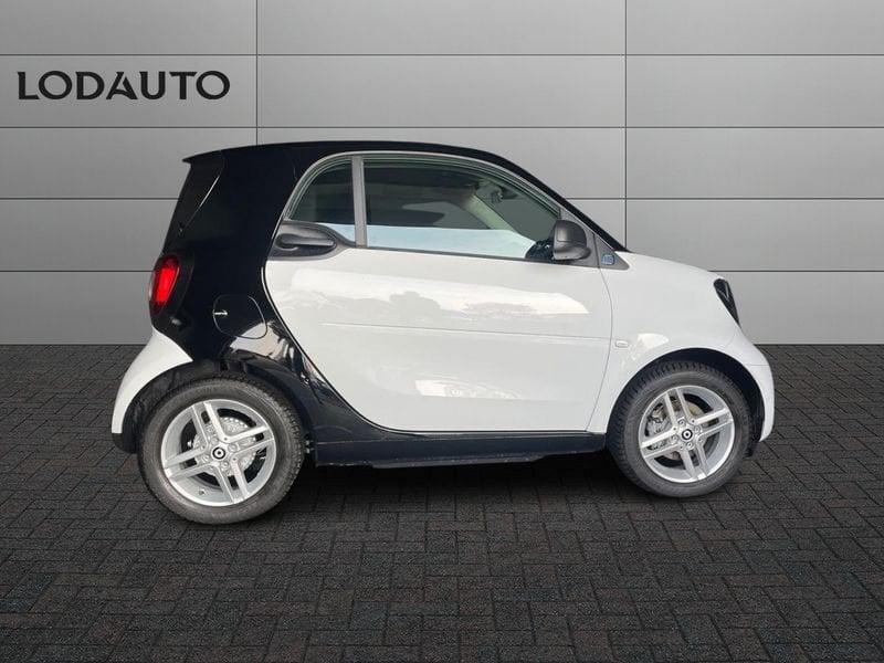 smart fortwo EQ Pure