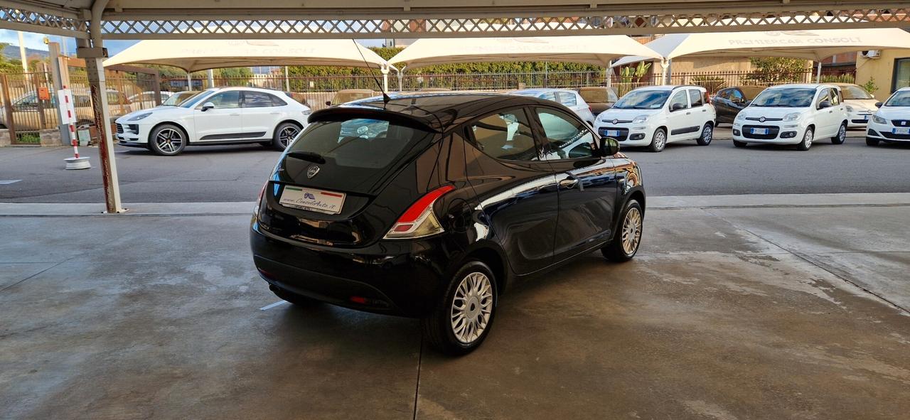 Lancia Ypsilon 1.3 Mjt 95cv 5 porte S&S Platinum
