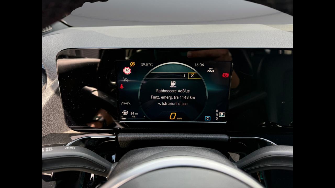 Mercedes-Benz GLA - H247 - GLA 180 d Premium auto