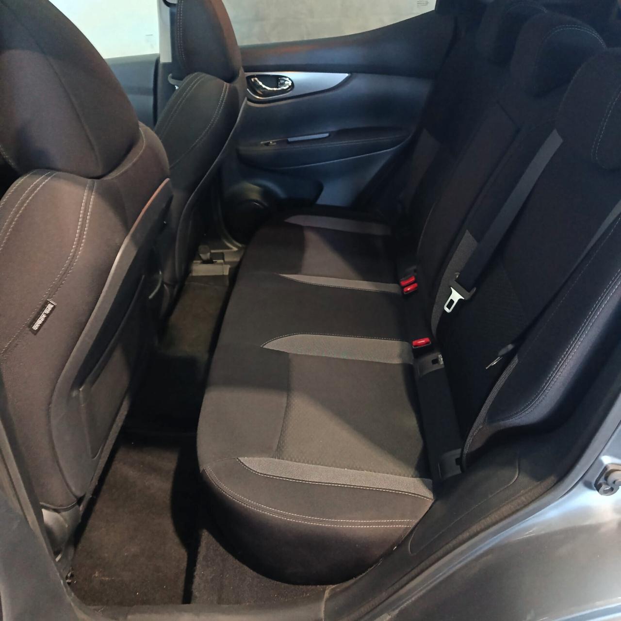 Nissan Qashqai 1.2 BENZINA AUTOMATICA NEOPATENTATI