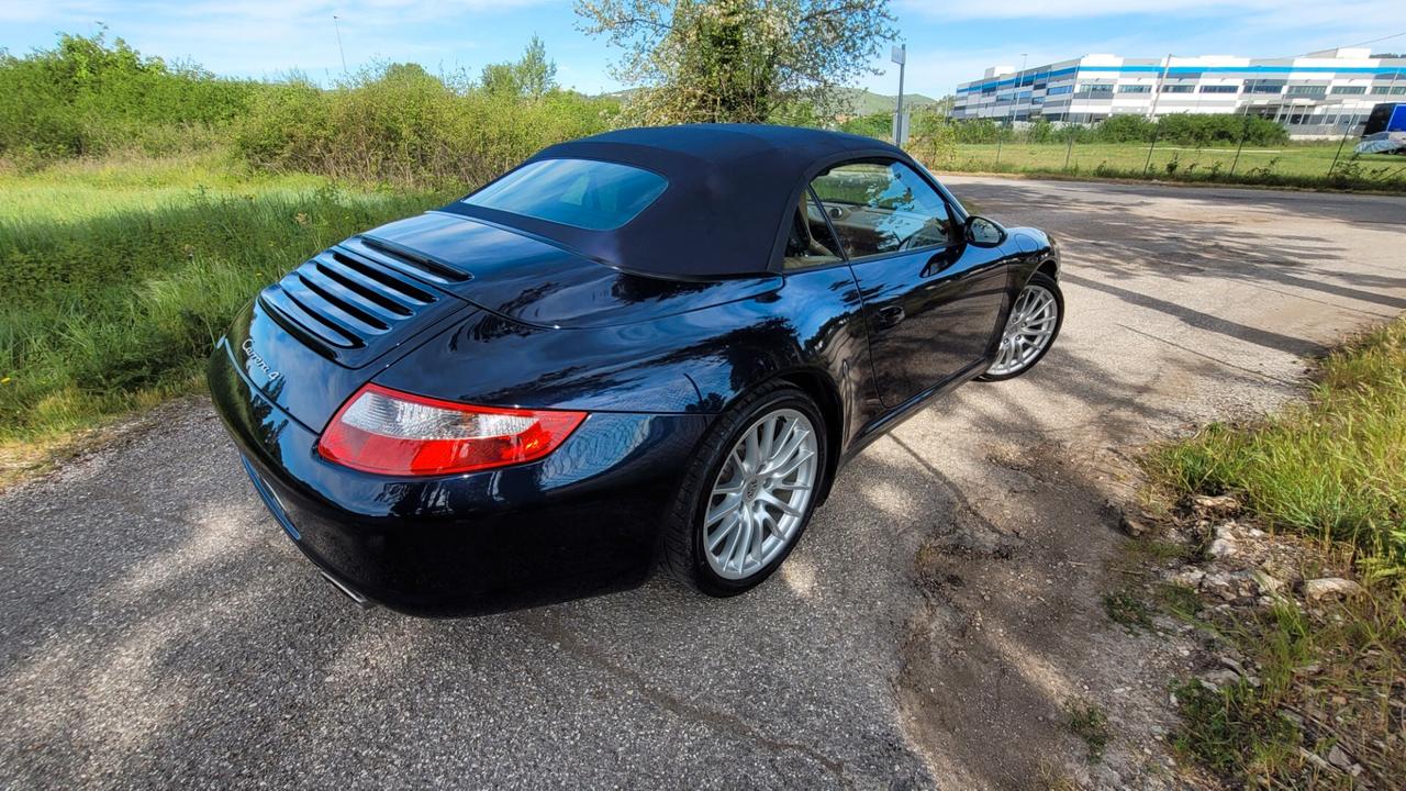 Porsche 911 Carrera 4 Cabriolet