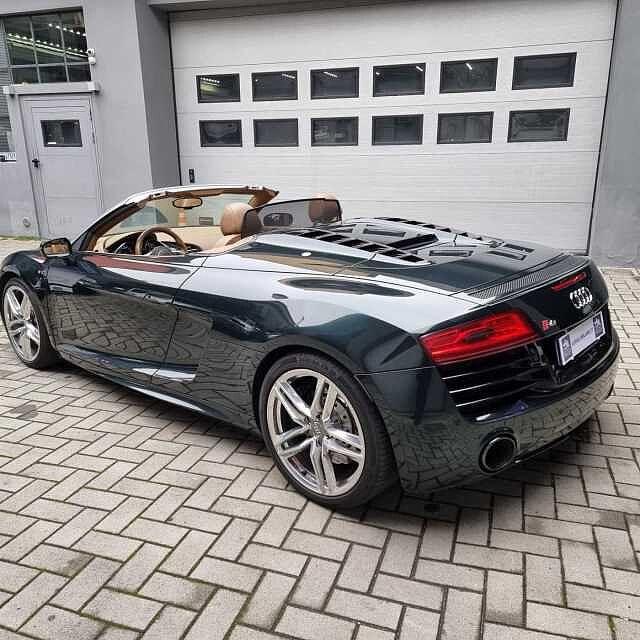 Audi R8 SPYDER 5.2 FSI quattro S tronic