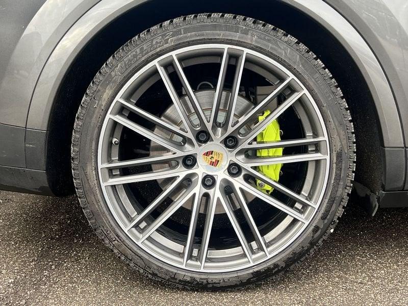 Porsche Cayenne 3.0 V6 E-Hybrid 462 CV