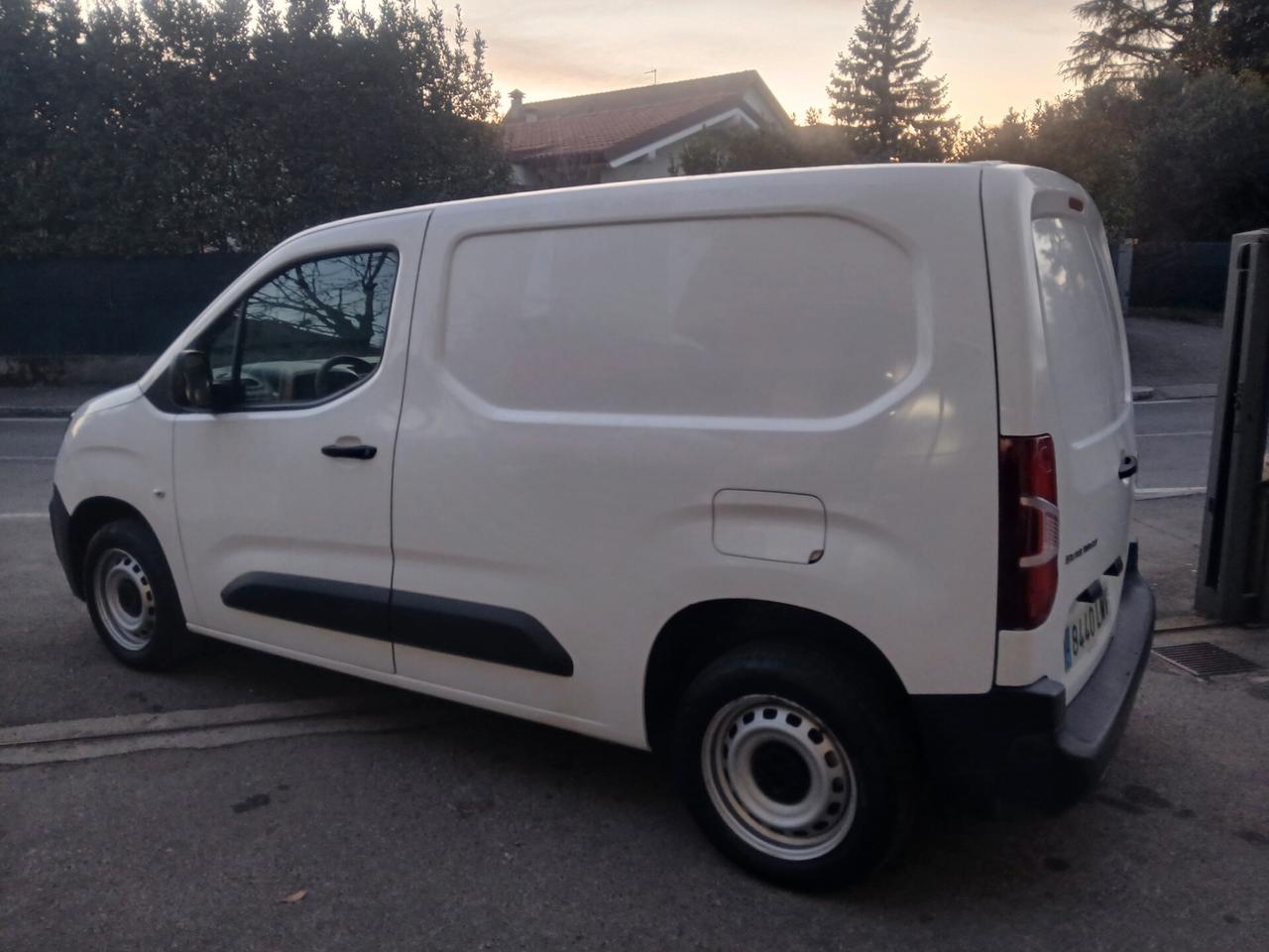 Citroen Berlingo Blue 1.5 HDi 100 CV 2021