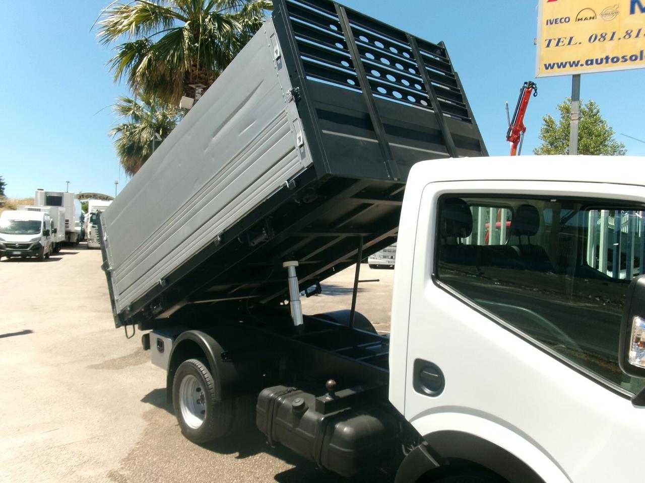 Nissan Cabstar NT 400 35-12 E5 RIBALTABILE TRILATERALE CON SOVRASPONDE GANCIO TRAINO