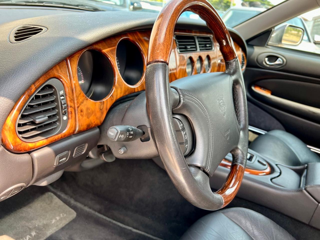Jaguar XK8 4.0 Coupé UNICO PROPRIETARIO / CERT. ASI CRS/PRONTA PER FARE TARGA ORO