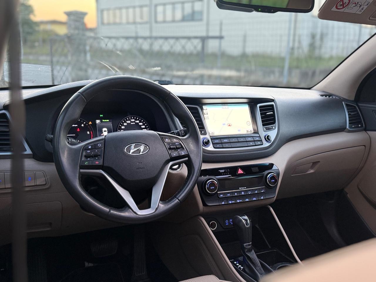 Hyundai Tucson 1.7 FULL OPSIONAL