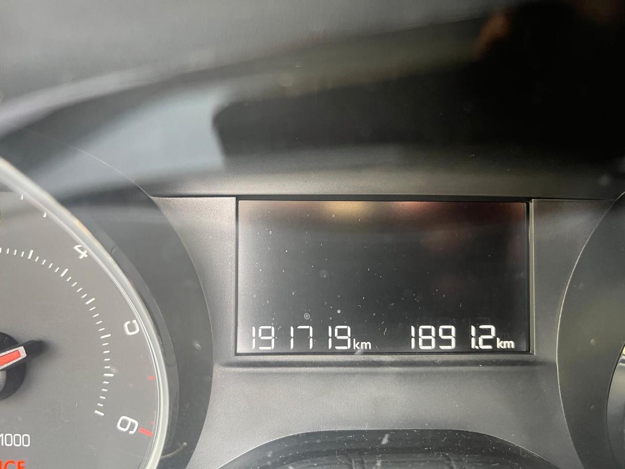 Peugeot 208 1.4 HDi 68 CV 5 porte Active