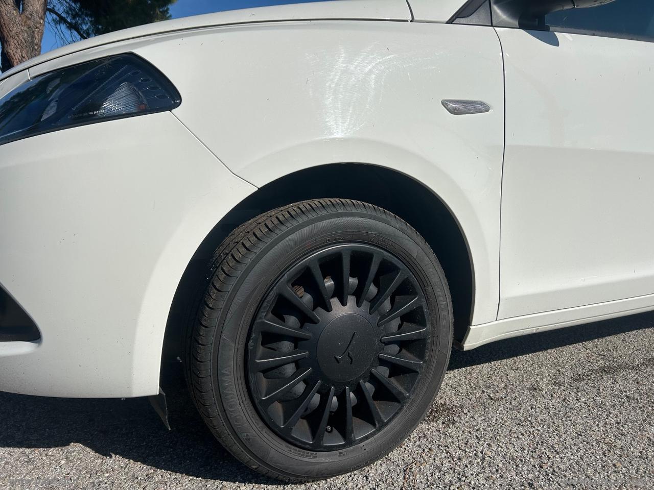 LANCIA Ypsilon 1.0 FireFly 5pS&S Hyb. Eco Silv.