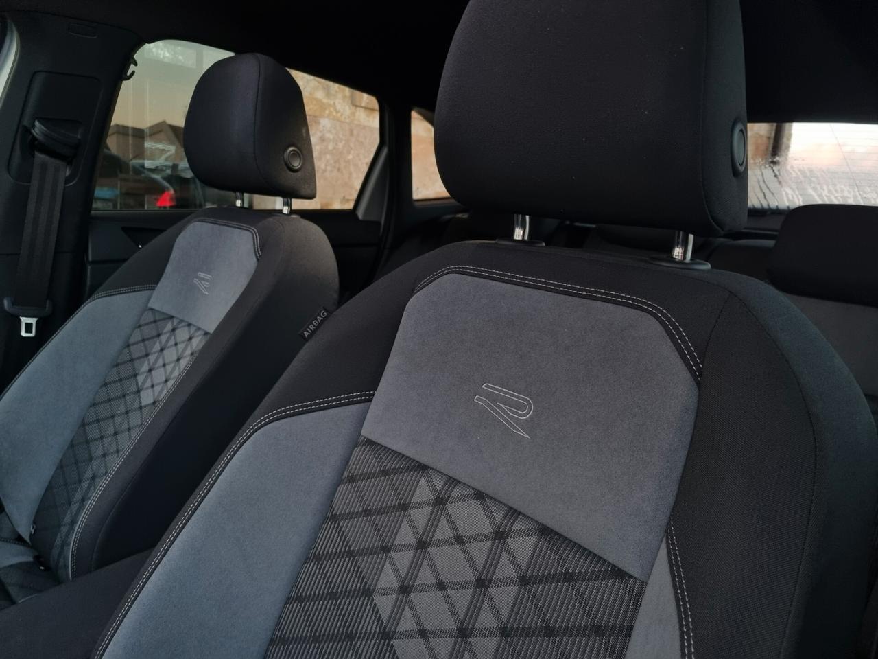 Volkswagen Taigo 1.0 TSI 115 CV R-Line