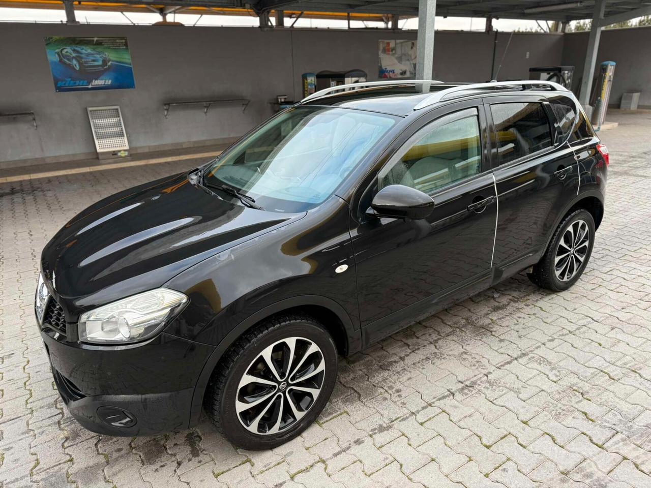 Nissan Qashqai 2.0 dCi DPF 4WD aut. Tekna/TETTO/360/NAVI