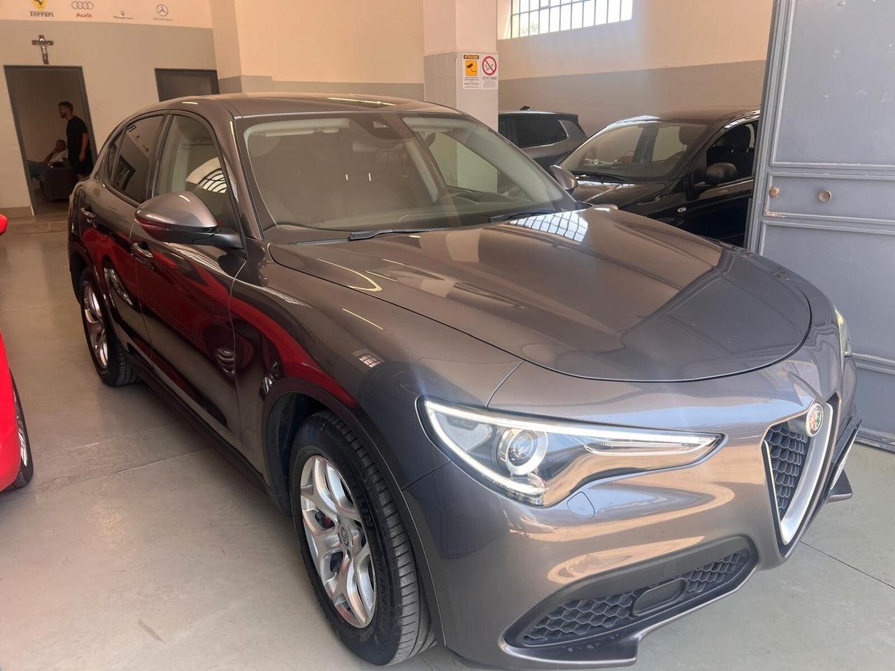 Alfa Romeo Stelvio 2.2 Turbodiesel 190 CV AT8 RWD Business
