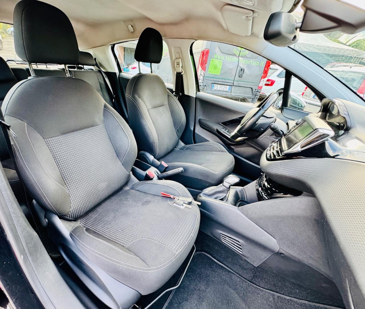 Peugeot 208 BlueHDi 75 5 porte Allure