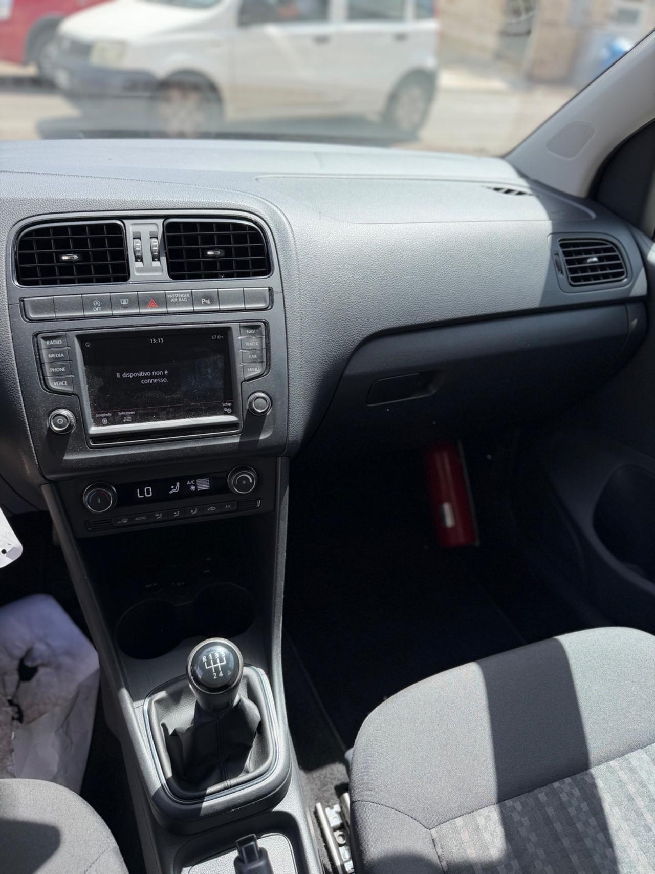 Volkswagen Polo TDI 1.4 75 cv-2016/NAVI/CLIMA