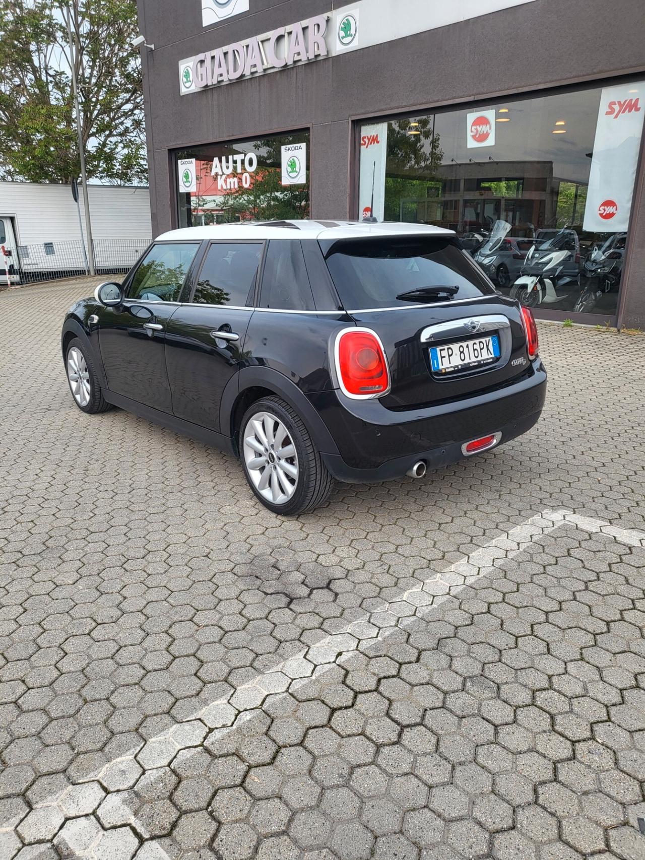 MINI COOPER D 5 PORTE