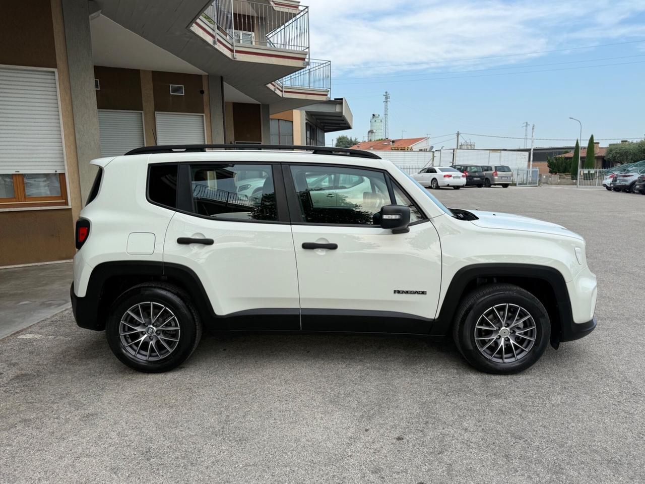 Jeep Renegade -1.0 Benzina 120 cv - Neopatentati
