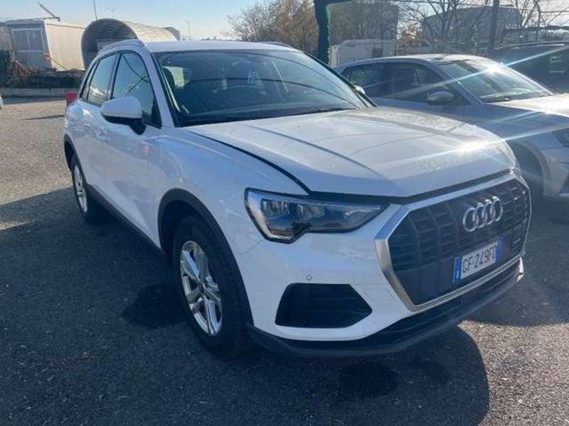 Audi Q3 45 1.4 tfsi e Business s-tronic