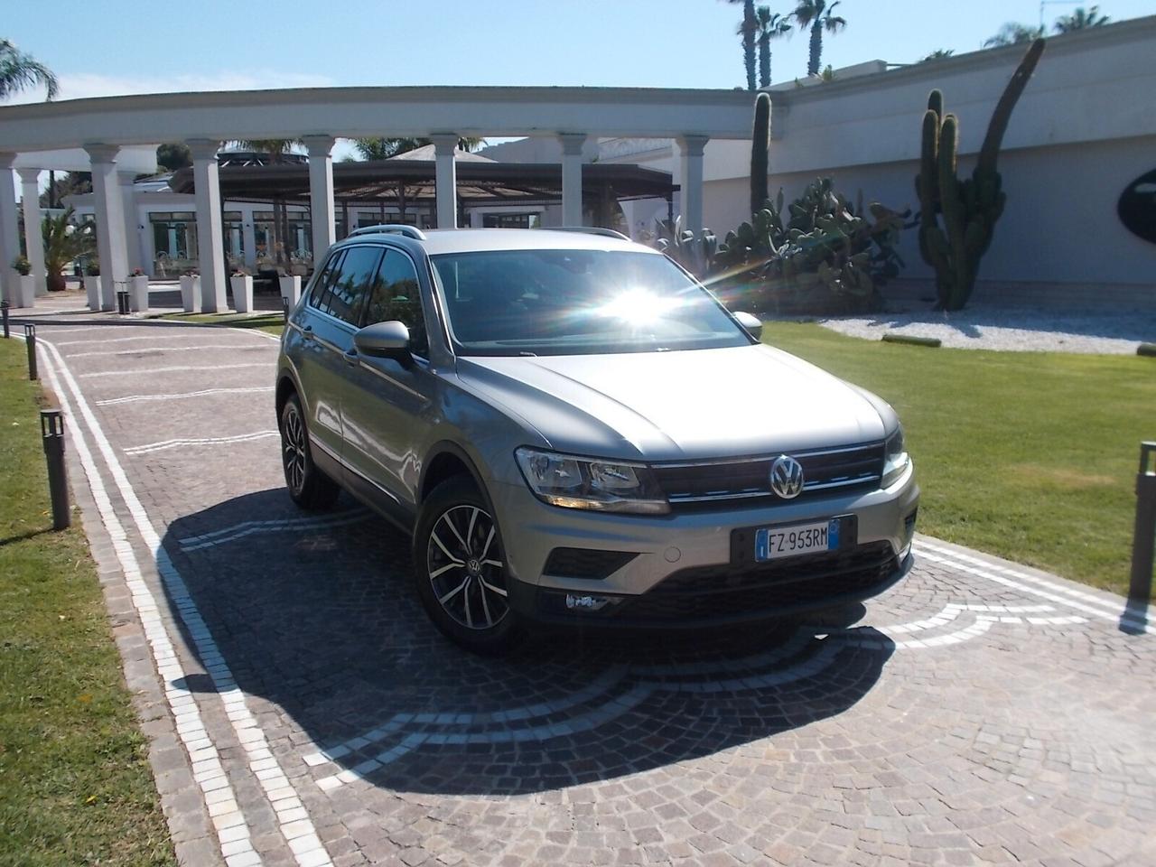 Volkswagen Tiguan 2.0 TDi DSG *FULL OPT* daVETRINA