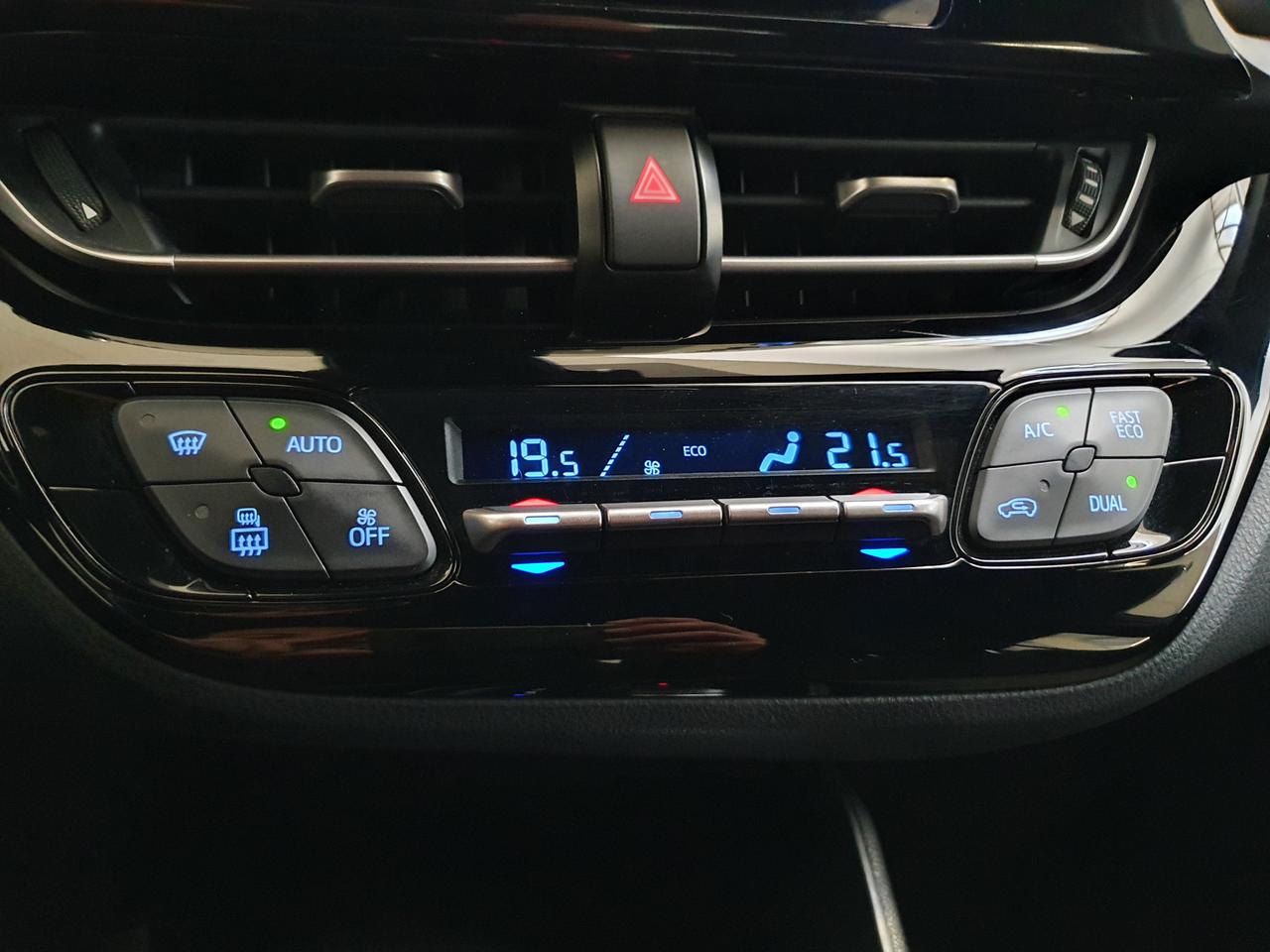 TOYOTA C-HR (2016-2023) - C-HR 1.8 Hybrid E-CVT Active