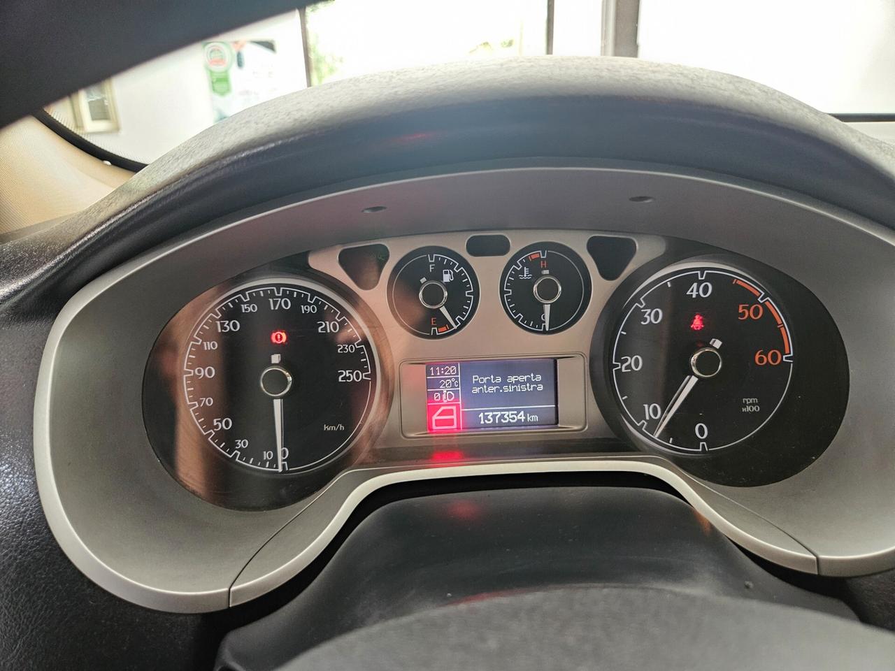 Lancia Delta 1.6 MJT DPF Silver