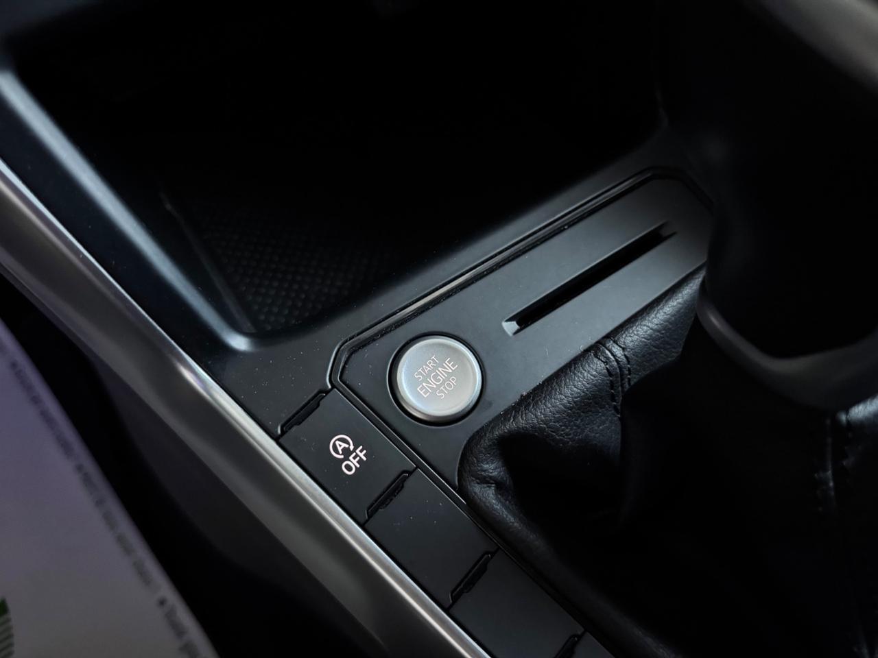 Volkswagen Polo 1.0 TSI DSG Life NAVI ACC LED