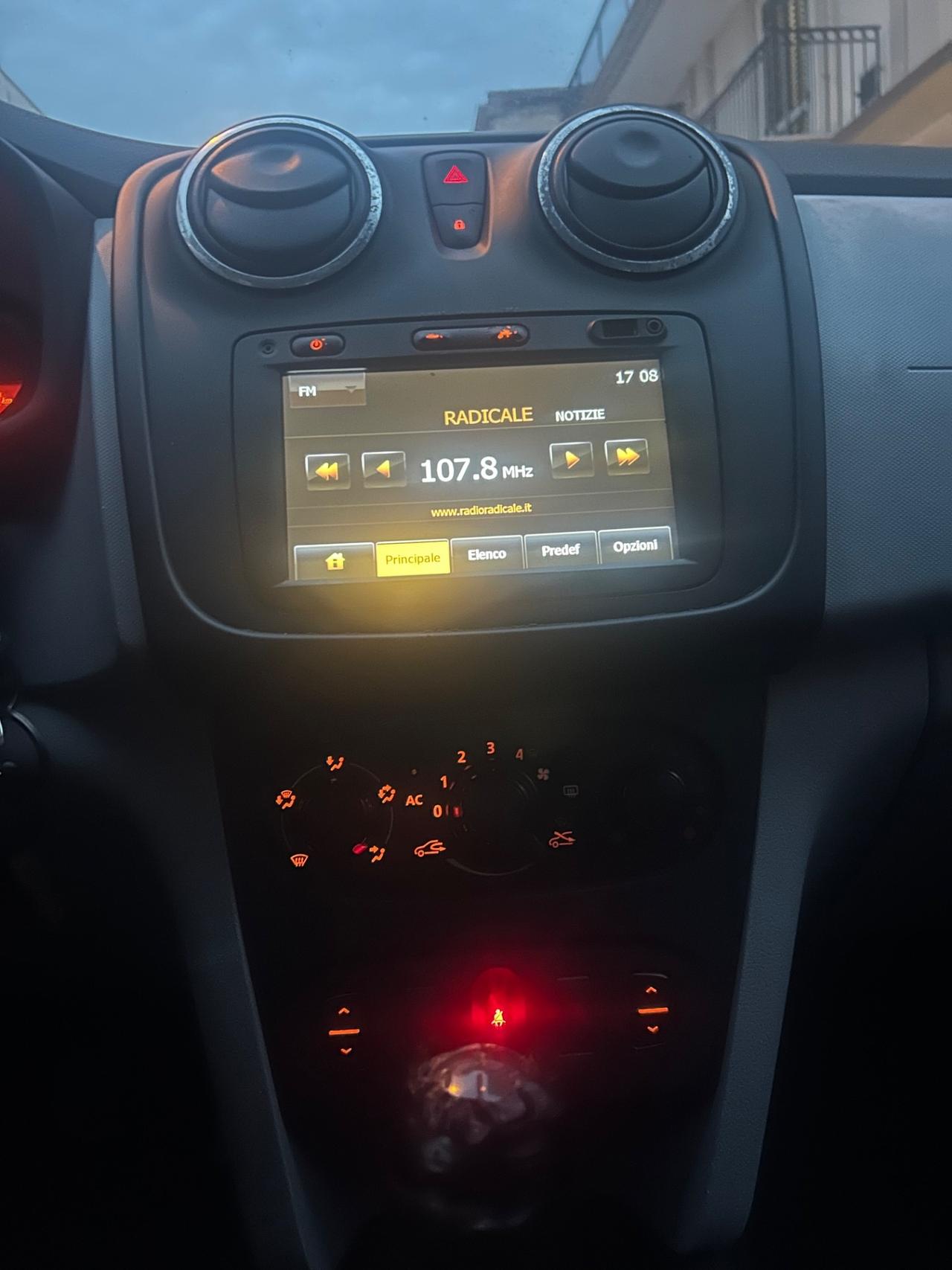 Dacia Sandero 1.2 GPL 75CV