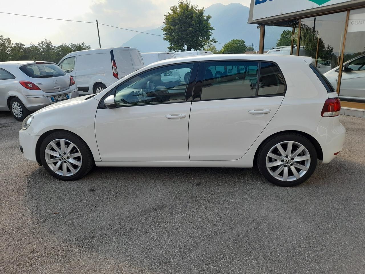 Volkswagen Golf 1.6 TDI DPF 5p. Highline
