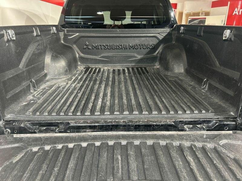 Mitsubishi L200 L200 2.3 D Club Cab 4x4 Super Select Intense