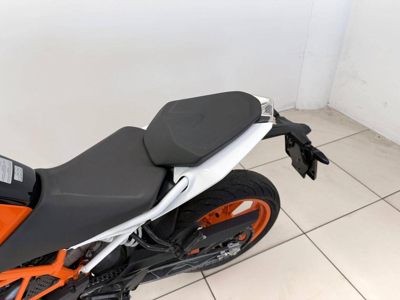 KTM 390 Duke