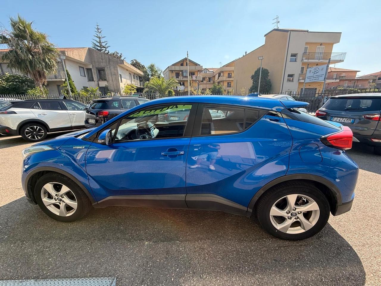 Toyota C-HR 1.8 Hybrid E-CVT Lounge