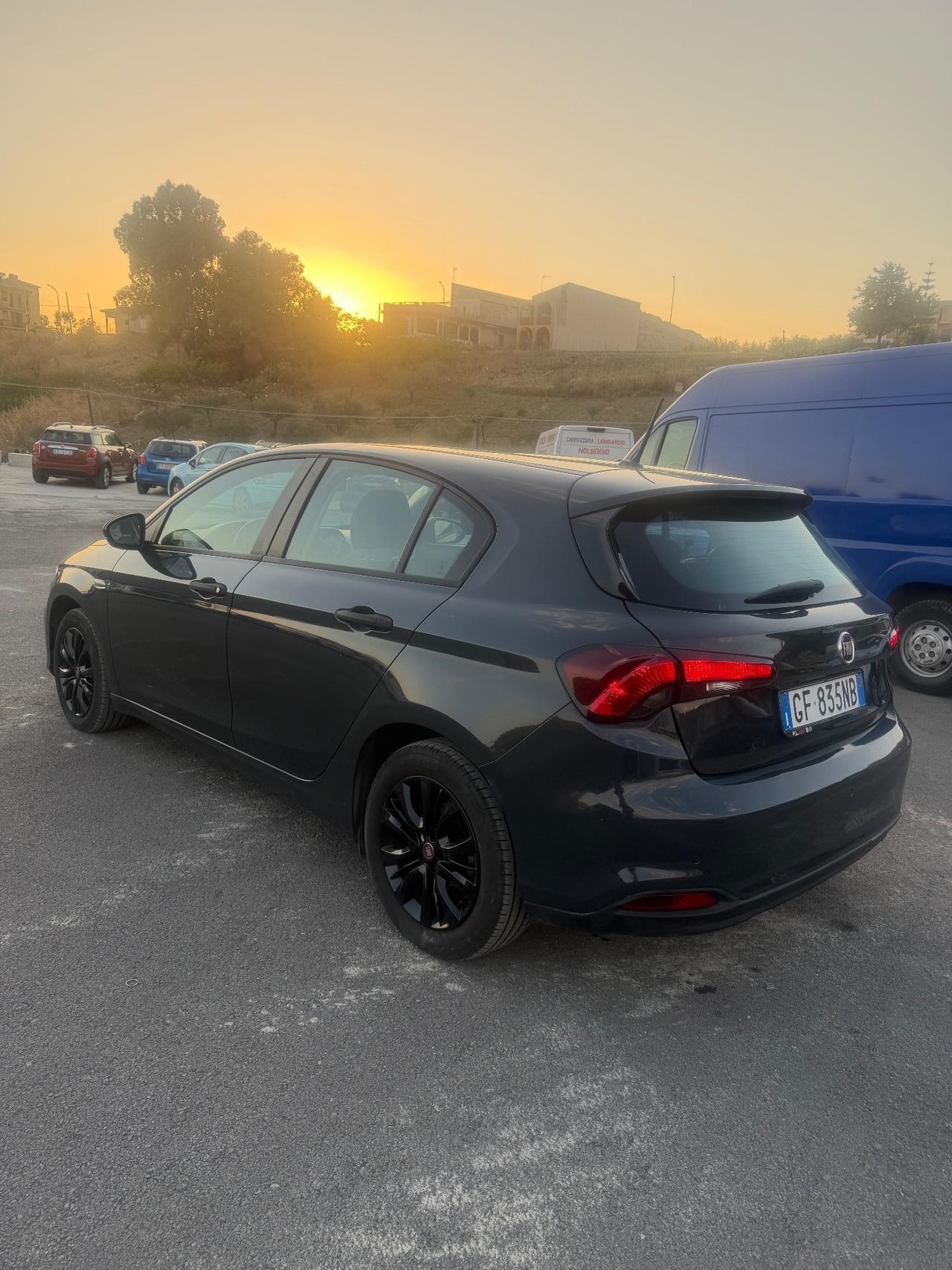 Fiat Tipo Mirror