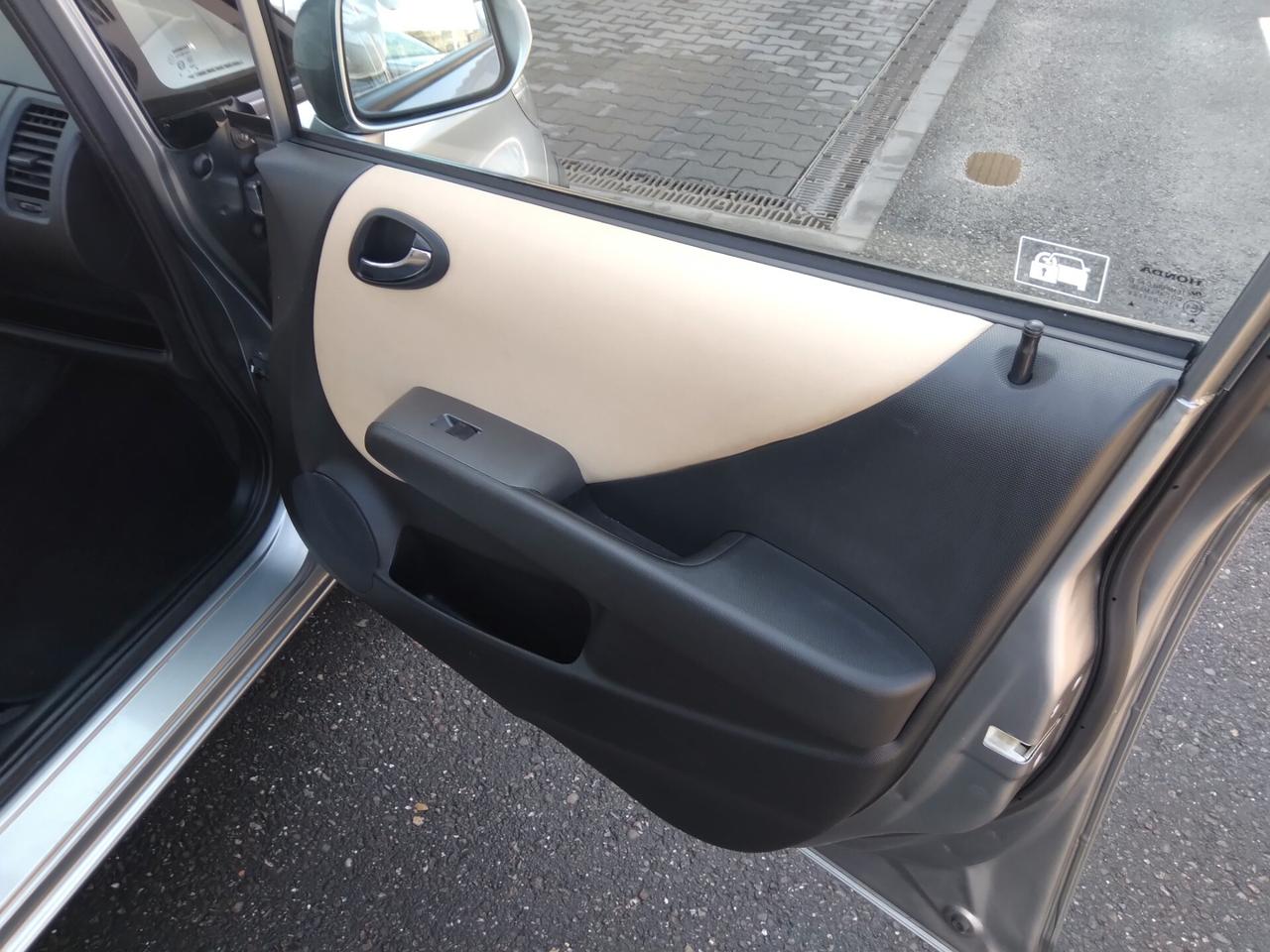 Honda Jazz 1.4 i-DSi 5p. LS Appeal x neopatentati