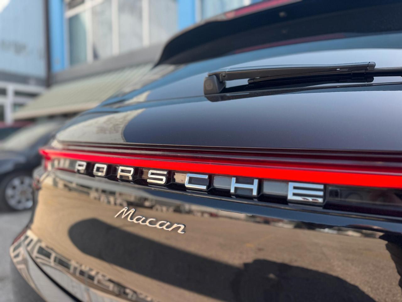 Porsche Macan 2.0 245CV