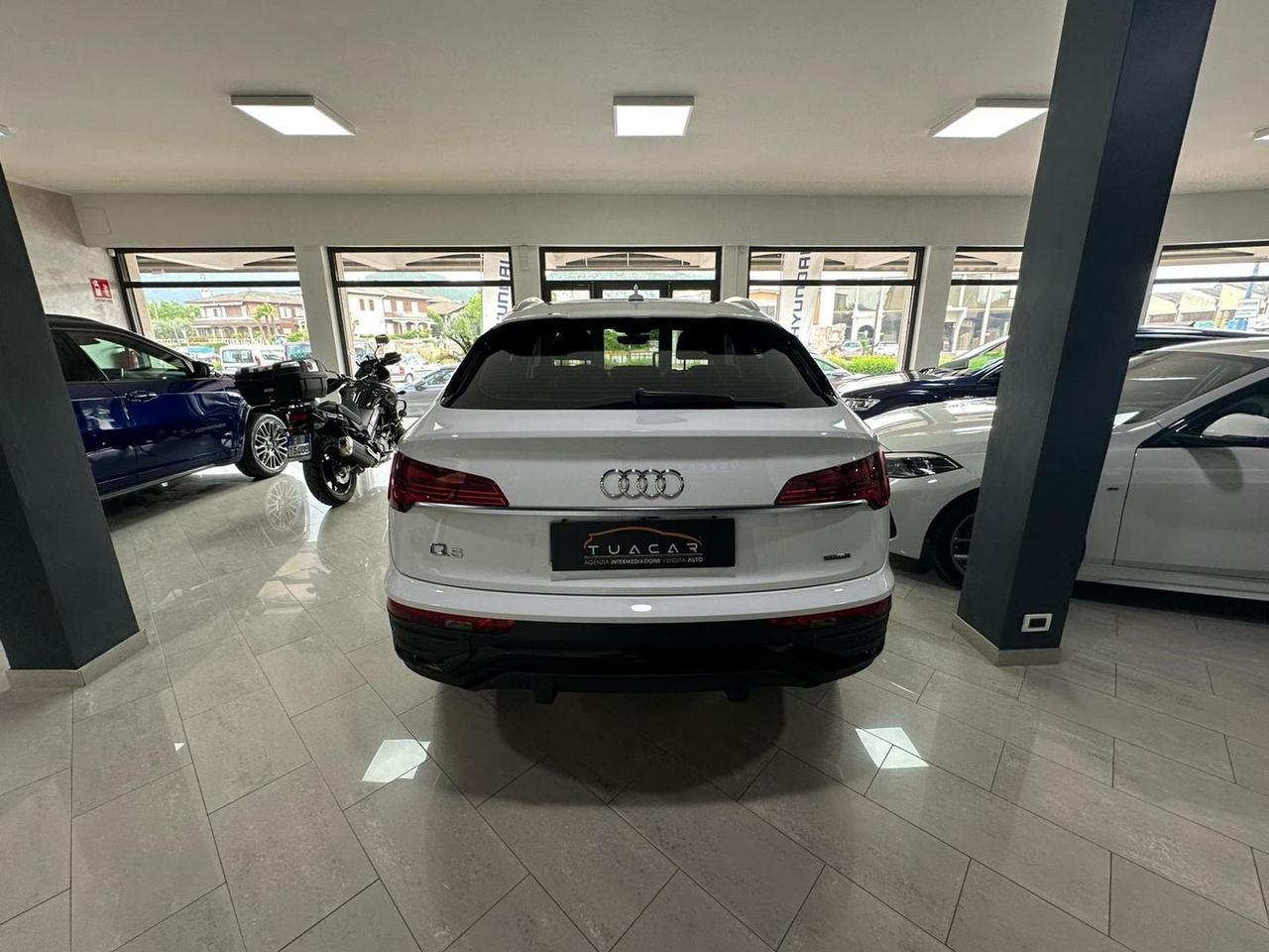 Audi Q5 Business Sport 2.0 40 TDI MHEV